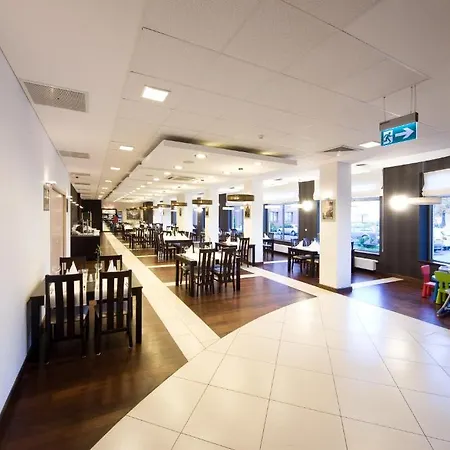 فندق Centrum كفيدن