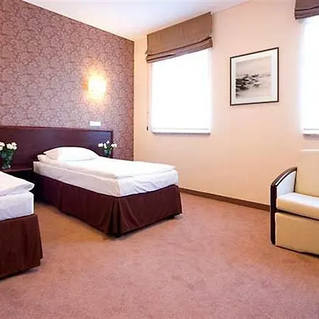 Centrum ホテル 3*