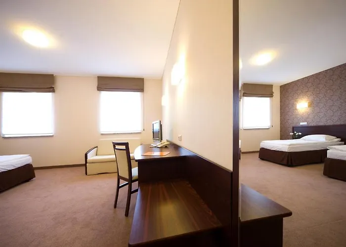 Centrum 酒店 克维曾